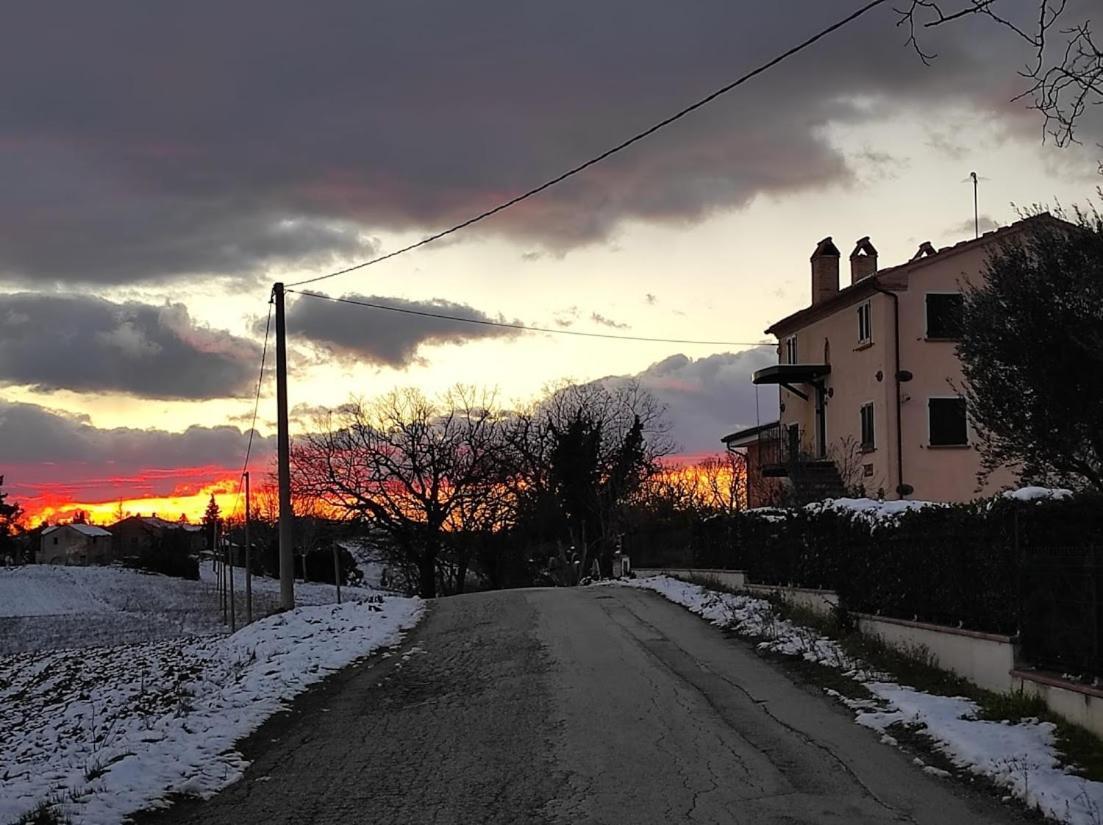 Casa Vacanze Angelica Ostra Vetere Εξωτερικό φωτογραφία